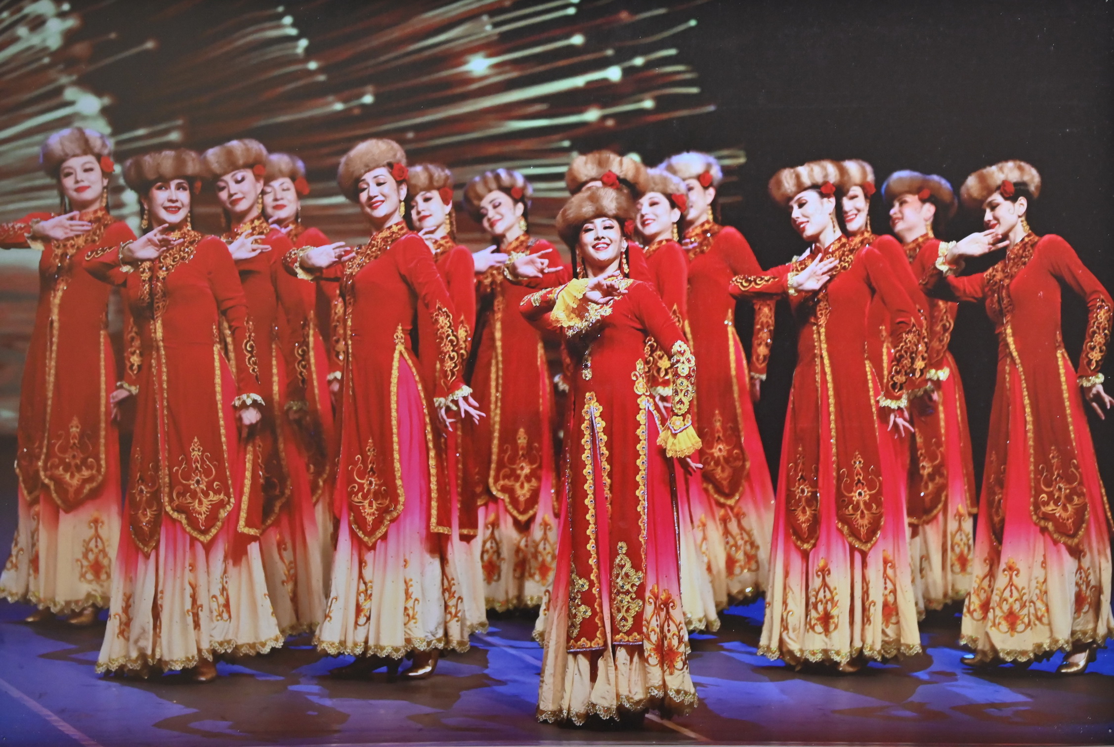 Открылась фотовыставка «Великолепный Синьцзян, на пути к процветанию»