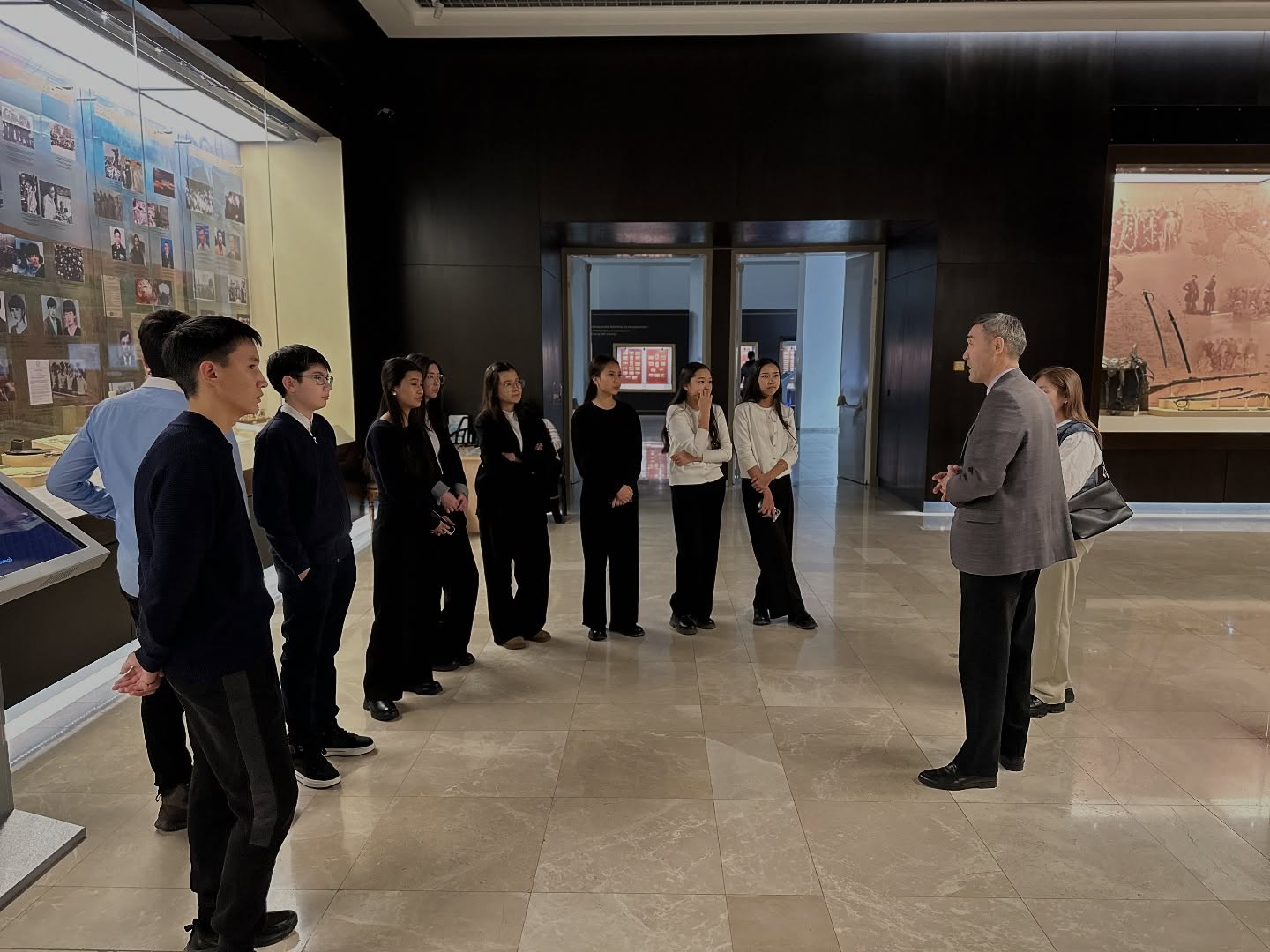 Был организован урок, посвящённый Декабрьским событиям